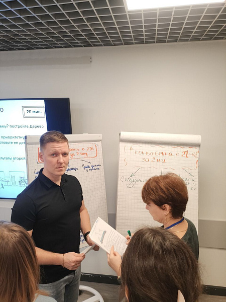 Руководитель проекта РЦК Дмитрий Кузнецов сертифицирован по 10 тренингам в Федерального центра компетенций  0